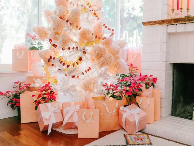 How to Easily Create a Unique Christmas Tree Skirt